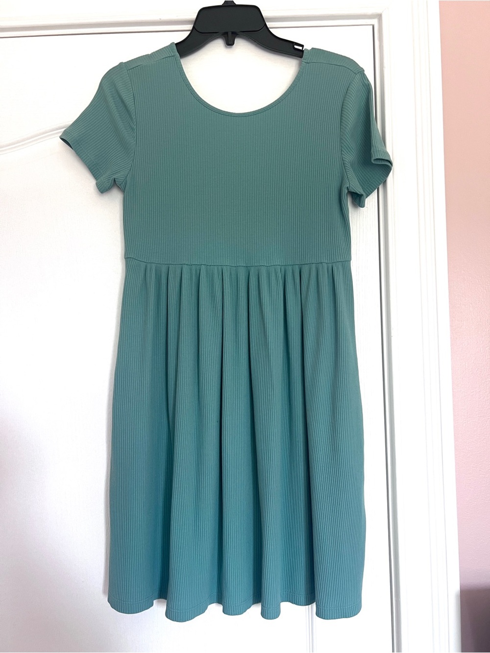 Old Navy Girls' Short Sleeve Ribbed Knit Dress with Pockets